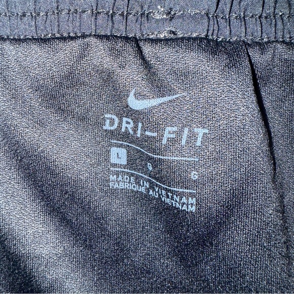 Nike Black/Gray Tempo Shorts Size Large - Picture 3 of 3